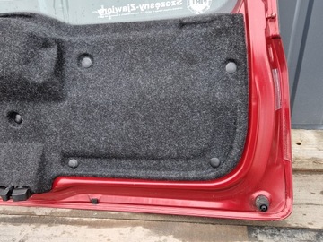 FIAT PANDA 2 - VÍKO KUFRU KUFRU ČERVENÁ 132/F