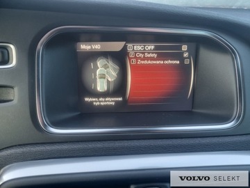 Volvo V40 II Hatchback Facelifting 2.0 D4 190KM 2017 Volvo V40 Salon PL Summum D4 190KM LED Skóra Nawi, zdjęcie 19