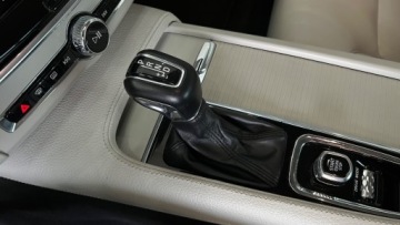 Volvo S90 II Sedan 2.0 T5 250KM 2019 Volvo S90 2.0 Turbo benzyna 250 km Polski salon Bogsata wersja wyposazenia, zdjęcie 32