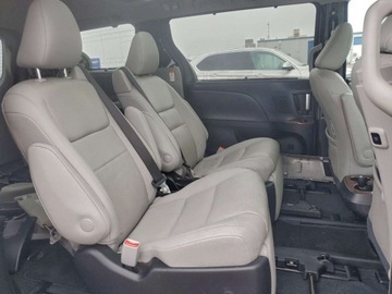 Toyota Sienna III 2020 Toyota Sienna XLE 2020 3.5 Benzyna 296KM, zdjęcie 11