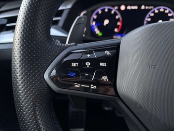 Volkswagen Arteon Shooting Brake R 2.0 TSI 320KM 2022 Volkswagen Arteon R 4Motion DCC ACC Kamery 360 HarmanKardon Hak Faktura Va, zdjęcie 17