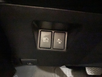 Toyota Yaris III Hatchback 5d Facelifting Hybrid 100KM 2015 Toyota Yaris Hybrid 100 Premium III (2011-2019) To, zdjęcie 18