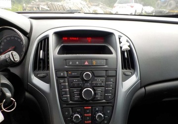 Opel Astra J GTC 1.4 Turbo ECOTEC 120KM 2013 Opel Astra Okazja 1.4 Benzyna 120KM, zdjęcie 27