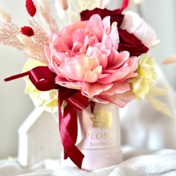 Эксклюзивная цветочная коробка MIX ETERNAL ROSES Красные розы ПИОНЫ в коробке