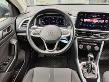 Volkswagen T-Roc I SUV Facelifting 1.5 TSI ACT 150KM 2022 Volkswagen T-Roc DSG, ACC, Podgrzewane fotele i kierownica, Serwis ASO, PL, zdjęcie 2