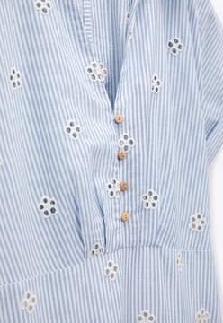 ZARA sukienka koszulowa w paski z haftem i falbanami, niebiesko-biała, r. M