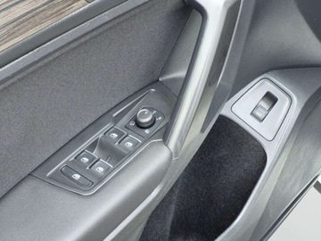 Volkswagen Tiguan Allspace SUV Facelifting 2.0 TSI 190KM 2022 Volkswagen Tiguan Allspace Allspace Bogata wersjaHakFULL LEDVirtual Martwe, zdjęcie 10