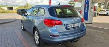 Opel Astra J Sports Tourer 1.6 Turbo ECOTEC 180KM 2011 Opel Astra Opel Astra 1.6 Turbo Cosmo 1.6 Benzyna 180KM, zdjęcie 5
