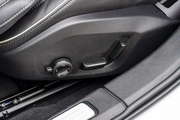 Volvo V60 II  Kombi Plug-In Facelifting 2.0 T6 350KM 2024 Volvo V60 YV1ZWH4V6S2650432, zdjęcie 11