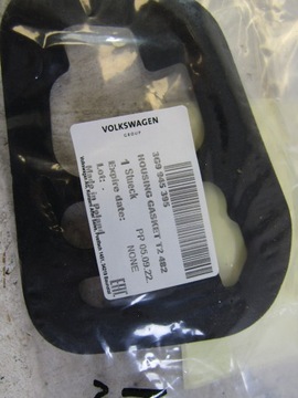 Уплотнитель заднего фонаря VW Passat B8