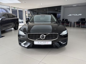 Volvo V60 II  Kombi Plug-in 2.0 T6 Plug-In Hybrid 350KM 2023 Volvo V60 T6 Plug In Core Kamera cofania LED CarPlayAndroid Auto ACC, zdjęcie 5