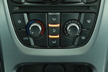 Opel Astra J Sedan 1.4 Turbo ECOTEC 140KM 2016 Opel Astra 1.4 T, Salon Polska, Skóra, Klima, zdjęcie 11