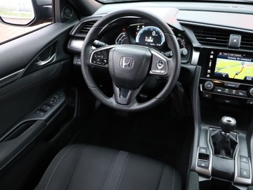 Honda Civic X Hatchback 5d 1.0 VTEC Turbo 129KM 2018 Honda Civic 1.0 VTEC Turbo, Navi, Klima, zdjęcie 6