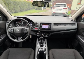 Honda HR-V II SUV 1.5 i-VTEC 130KM 2017 Honda HR-V 1,5 130KM CLIMATRONIC Bezwypadkowy Serwis Dla Wymagajacych 1.5, zdjęcie 18
