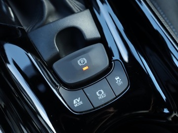 Toyota C-HR I Crossover Facelifting 1.8 Hybrid 122KM 2020 Toyota C-HR 1.8 Hybrid, Salon Polska, zdjęcie 16