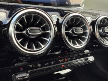 Mercedes CLA C118/X118 Shooting Brake Facelifting 1.3 200 163KM 2025 CLA 200 AMG Line Shooting Brake 1.3 (163KM) 2025, zdjęcie 11