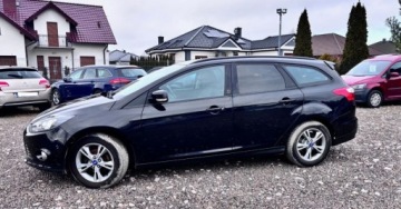 Ford Focus III Kombi 1.6 Duratorq TDCi DPF 115KM 2013 Ford Focus 1.6D 115KM przeb.120tys zarejestrowany hak 1.6 Diesel 115KM, zdjęcie 2