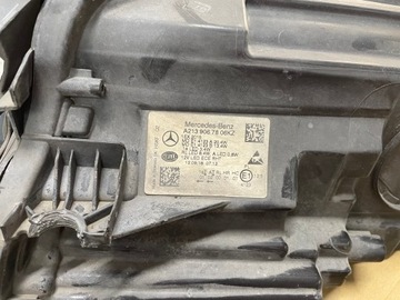 MERCEDES E TŘÍDA W 212 SVĚTLO PRAVÁ PŘEDNÍ A2139067806KZ