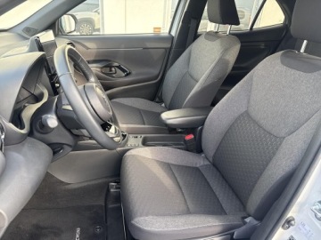 Toyota Yaris IV Hatchback 1.5 Hybrid Dynamic Force 116KM 2024 Toyota Yaris Cross Hybrid 1.5 Style Hybrid 1.5 Sty, zdjęcie 12