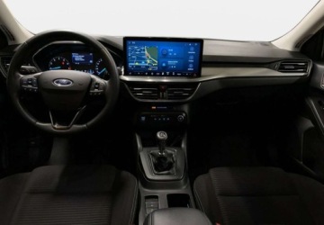 Ford Focus IV Kombi Facelifting 1.0 EcoBoost 125KM 2023 Ford Focus VAT 23 Tourer Titanium 1.0EB 125KM M6 2023 r., salon PL I wlasc, zdjęcie 17