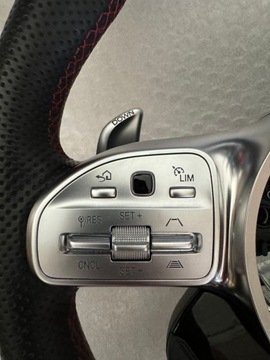 MERCEDES VOLANT SVĚTLÝ BÍLÁ KŮŽE ALCANTARA LOPATA FACELIFT