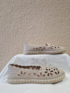 ESPADRYLE BEŻOWE AŻUROWE WSUWANE Z NOSKIEM EKOSKÓRA COLLECTION PARIS R.40