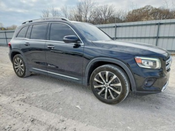 Mercedes GLB 2021 Mercedes-Benz GLB 2021 MERCEDES-BENZ GLB 250 4MATIC 2.0 Benzyna 221KM, zdjęcie 4