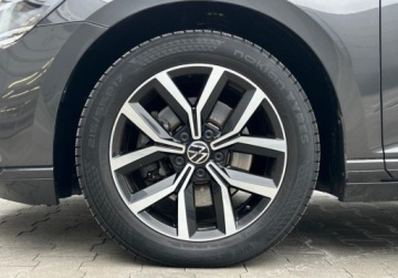 Volkswagen Passat B8 Limousine Facelifting 2.0 TSI 190KM 2021 Volkswagen Passat Business Pakiety, ACC, Ladowarka indukcyjna, GPS, ergoC, zdjęcie 36