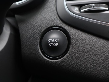 Renault Megane IV Hatchback 5d 1.5 dCi 110KM 2017 Renault Megane 1.5 dCi, Salon Polska, zdjęcie 12