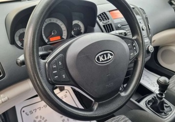 Kia Ceed I Hatchback 5d Facelifting 1.4 DOHC 109KM 2011 Kia Ceed Lift SLICZNA 1.4 Benzyna BOGATA WERSJA Oryginal WYJATKOWA 2011r S, zdjęcie 15