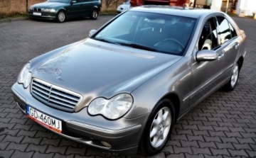 Mercedes Klasa C W203 Sedan W203 2.1 (C 220 CDI) 143KM 2004 Mercedes-Benz Klasa C Klimatyzacja, Tempomat, Zadbany, Serwisowany 2.1
