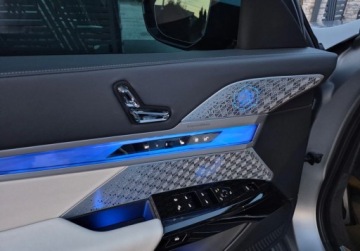 BMW Seria 7 G70 2023 BMW Seria 7 740i benzyna - 399 KM 3.0 Benzyna 326KM, zdjęcie 3