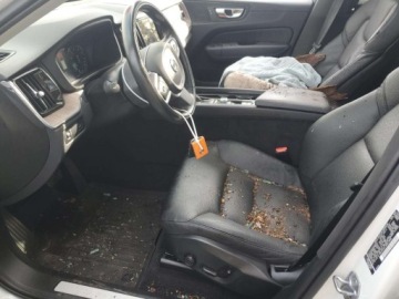 Volvo XC60 II 2021 Volvo XC 60 T5 Momentum 2021 2.0 Benzyna 250KM, zdjęcie 7