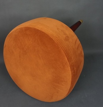 Стилизованный пуф середины века.