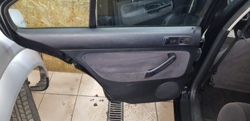 BOCZEK DRZWI PRZÓD TYŁ VW BORA SEDAN WELUROWY