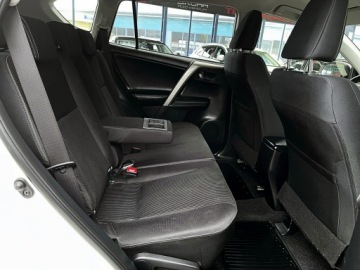 Toyota RAV4 IV MPV D-4D 125 124KM 2015 Toyota RAV-4 BIAŁA PERŁA GWARANCJA kraj Bezwypad, zdjęcie 11