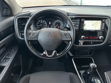 Mitsubishi Outlander III SUV Facelifting 2017 2.0 150KM 2020 MITSUBISHI OUTLANDER 2020*2.0 MIVEC 150 KM*DIAMANT*KAMERA*LED*TYLKO 76 TKM*, zdjęcie 13