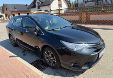 Toyota Avensis III Wagon Facelifting 2015 1.6 D-4D 112KM 2016 Toyota Avensis Toyota Avensis Touring Sports 1.6 D-4D Comfort 1.6 Diesel, zdjęcie 5
