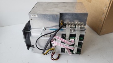 BITCOIN CRYPTOCURRENCY DIGGER INNOSILICON T2TH 30T ХОРОШЕЕ СОСТОЯНИЕ WARR.