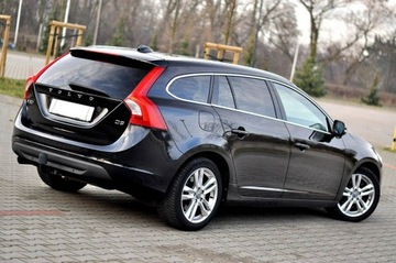 Volvo V60 I Kombi 2.0 D3 163KM 2011 Volvo V60 2.0 163 KM 5-Cylindrów Xenon Navi, zdjęcie 2