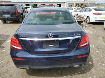 Mercedes Klasa E W213 2020 Mercedes-Benz Klasa E 2020, 2.0L, od ubezpieczalni 2.0 Benzyna 299KM, zdjęcie 4