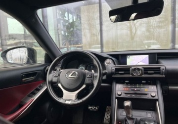 Lexus IS III Sedan Facelifting 200t 245KM 2018 Lexus IS IS 200t 300 F Sport FV23 Salon PL Czerwone wnetrze, zdjęcie 4