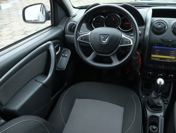 Dacia Duster I SUV Facelifting 1.6 SCe 114KM 2017 Dacia Duster 1.6 SCe, Salon Polska, Serwis ASO, zdjęcie 6