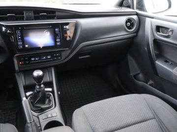 Toyota Corolla XI Sedan 1.6 Valvematic 132KM 2016 Toyota Corolla 1.6 Valvematic, Salon Polska, zdjęcie 7