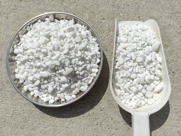 Белоснежные декоративные камни, греческая галька, белый камень, 0,5-1 см, 1 кг.