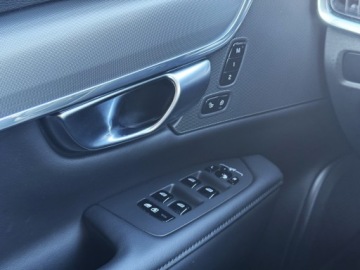 Volvo V90 II Plug-In Facelifting 2.0 T6 Plug-In Hybrid 350KM 2024 Volvo V90 V90 T6 Plug-In | AWD | Plus Dark | ASO |, zdjęcie 28