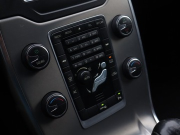 Volvo S80 II Sedan 2.0 D3 163KM 2012 Volvo S80 2.0 D3, Skóra, Klima, Klimatronic, zdjęcie 14