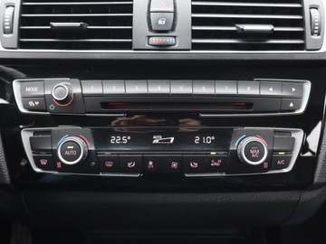 BMW Seria 1 F20-F21 Hatchback 5d Facelifting 2015 118i 136KM 2015 BMW 1 118i, Salon Polska, Automat, Skóra, Klima, zdjęcie 11