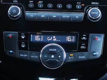 Nissan Pulsar 1.2 DIG-T 115KM 2014 Nissan Pulsar 1.2 DIG-T, Salon Polska, zdjęcie 11