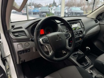 Mitsubishi L200 V Club Cab 2.4 154KM 2019 Mitsubishi L200 DC Invite Wyciagarka Hak Salon Polska FV23 1 wlascici, zdjęcie 6
